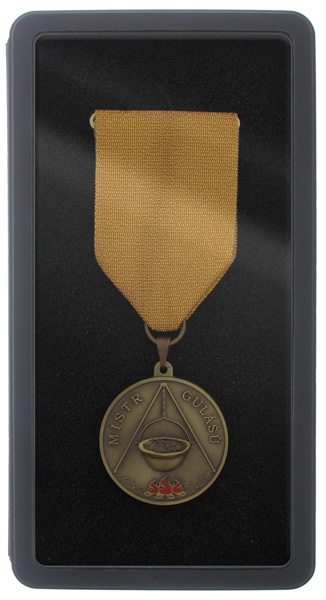 Dárkový předmět, ocenění pro kuchaře a kuchařky, medaile mistr gulášů v 3D provedení s vybarvením.